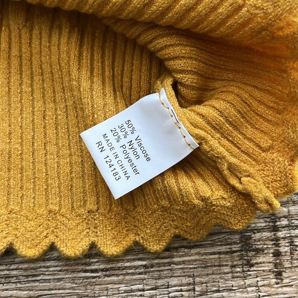 JON & ANNA CONTEMPORARY MOCK NECK SWEATER - Picture 5 of 6